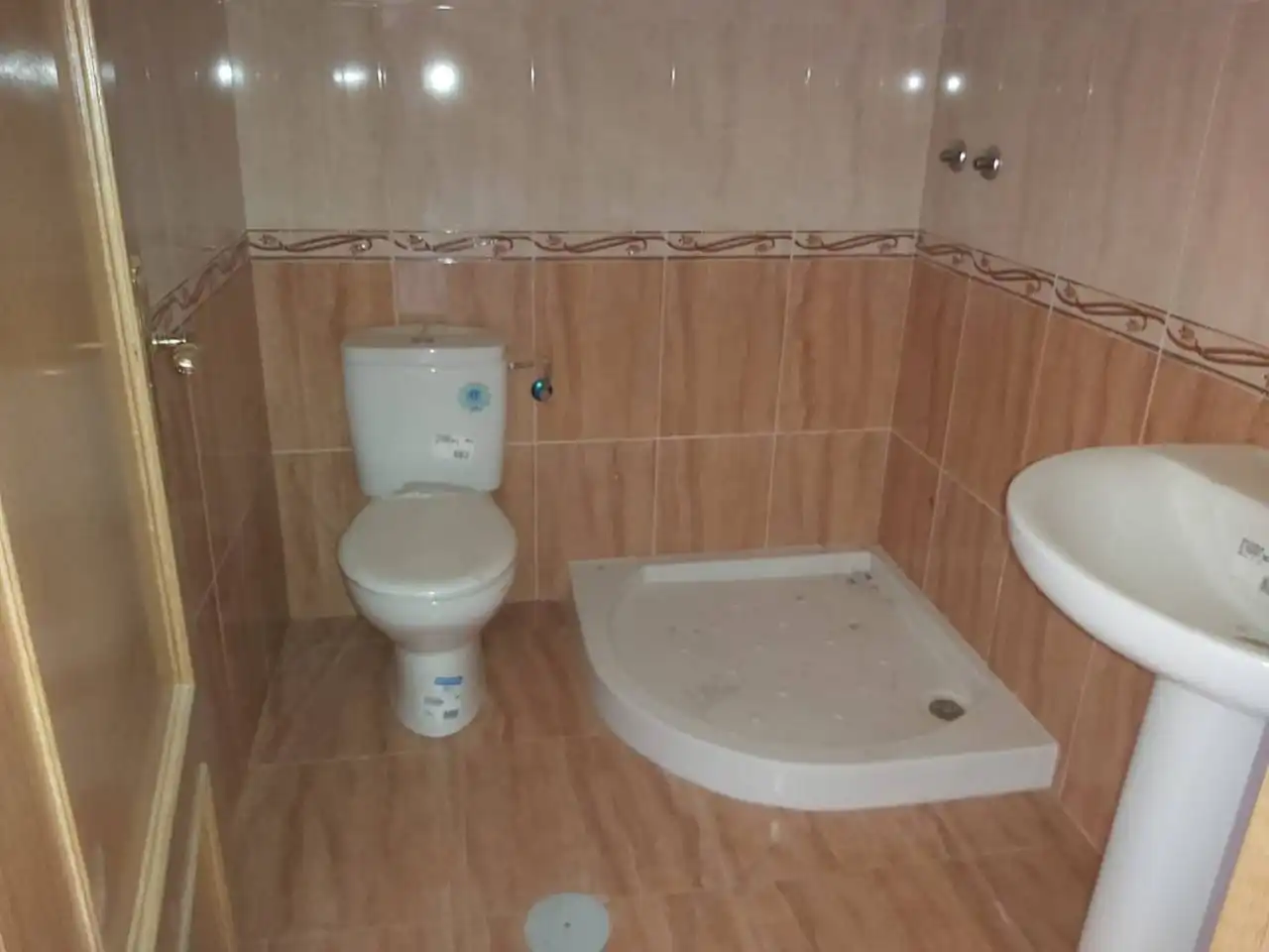 Bany de Casa adosada en venda en Casas de Juan Núñez amb Calefacció i Terrassa