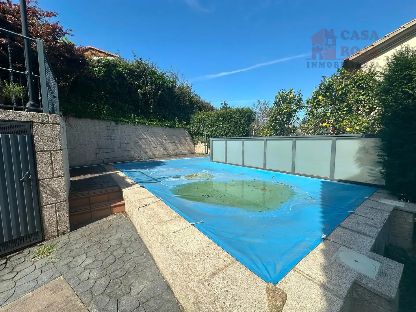 Piscina de Casa o xalet en venda en Cangas  amb Calefacció, Terrassa i Traster
