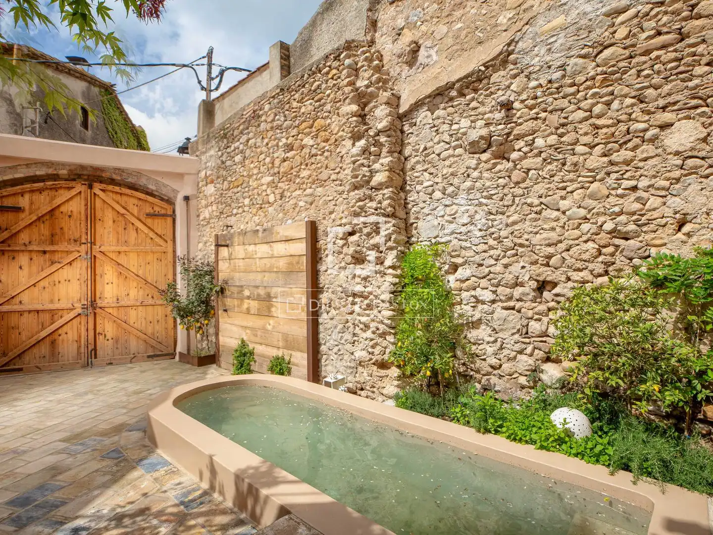Vista exterior de Casa o xalet en venda en Figueres amb Aire condicionat, Calefacció i Parquet