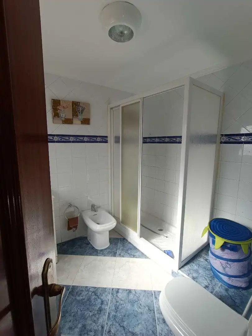 Bany de Dúplex en venda en Villanueva de la Serena amb Moblat i Balcó