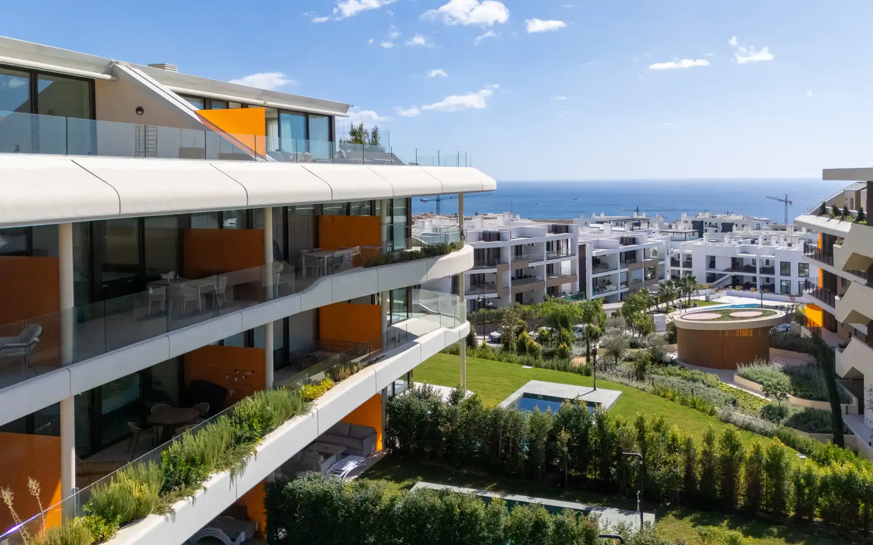 Vista exterior de Planta baixa en venda en Fuengirola amb Aire condicionat, Jardí privat i Terrassa