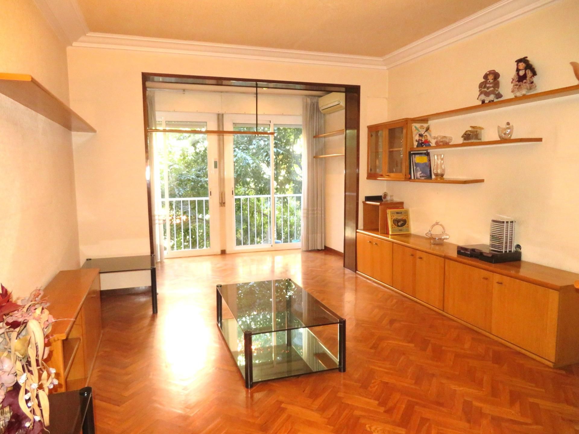 Flat for sale in Calle de Tamarit, Sant Antoni, Eixample