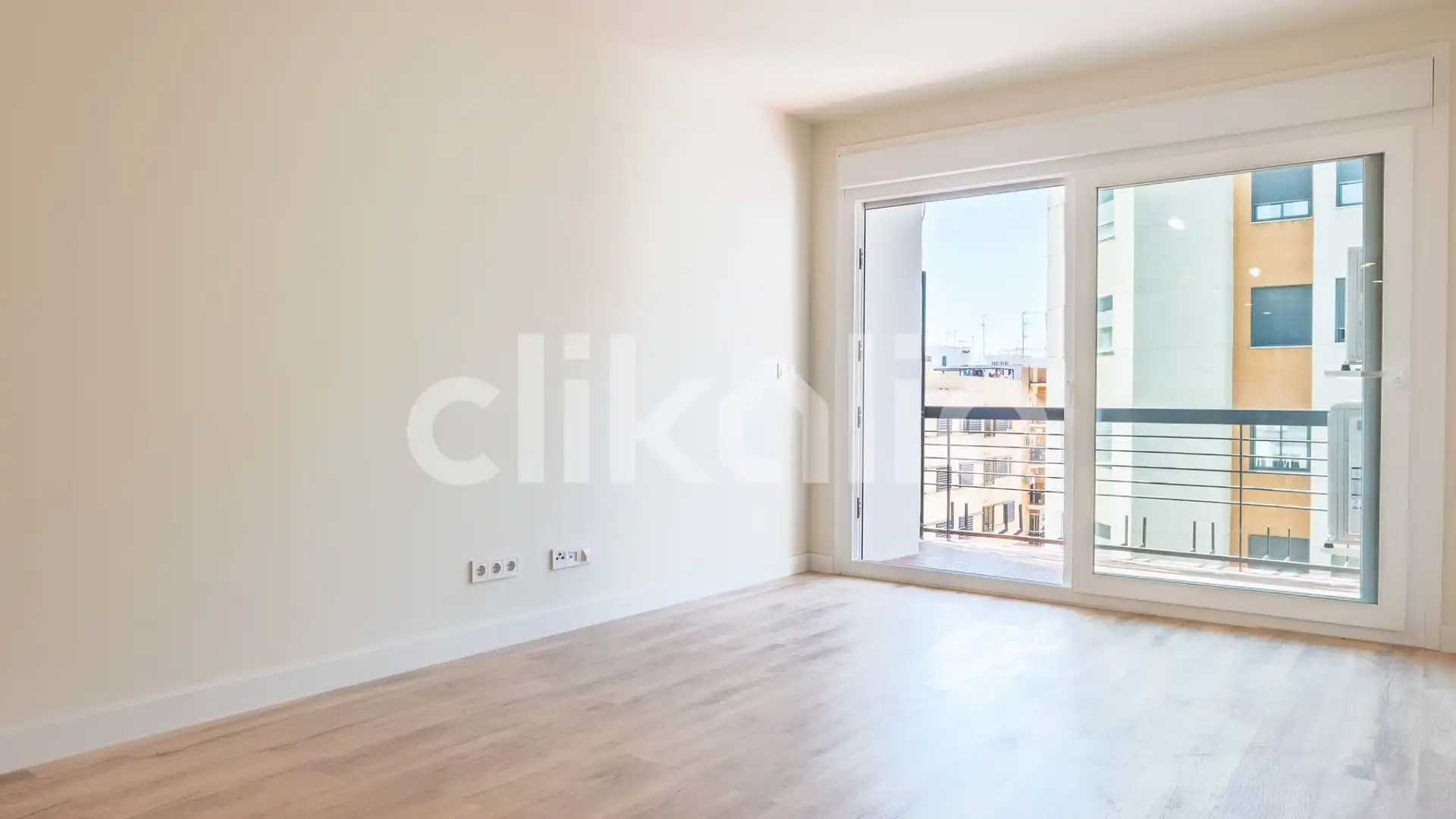 Bedroom of Flat for sale in  Sevilla Capital  with Air Conditioner and Terrace