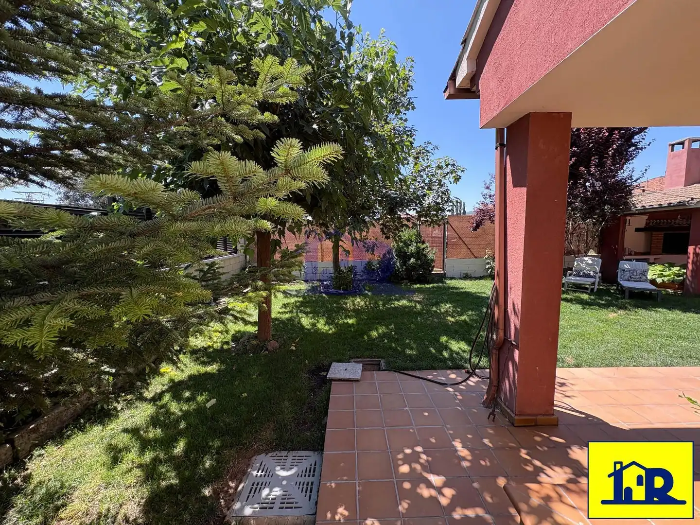 Jardí de Casa o xalet en venda en Sotorribas amb Calefacció, Jardí privat i Parquet
