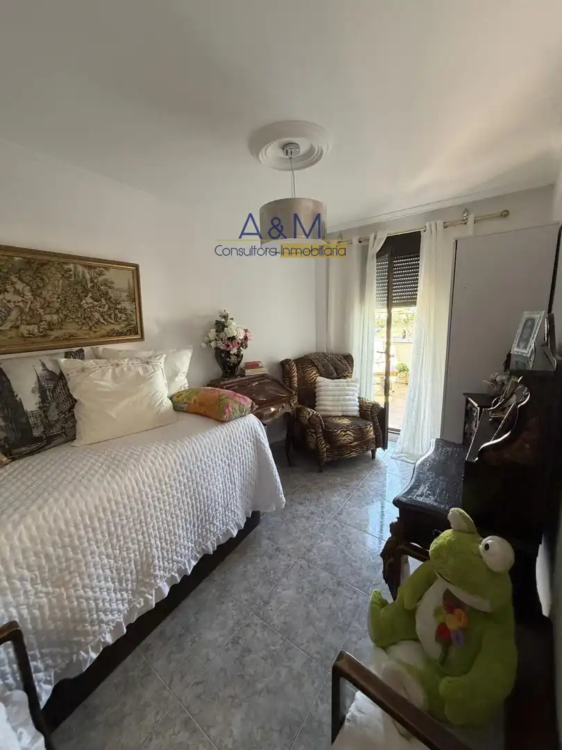 Habitación de Edificio en venta en Cigales