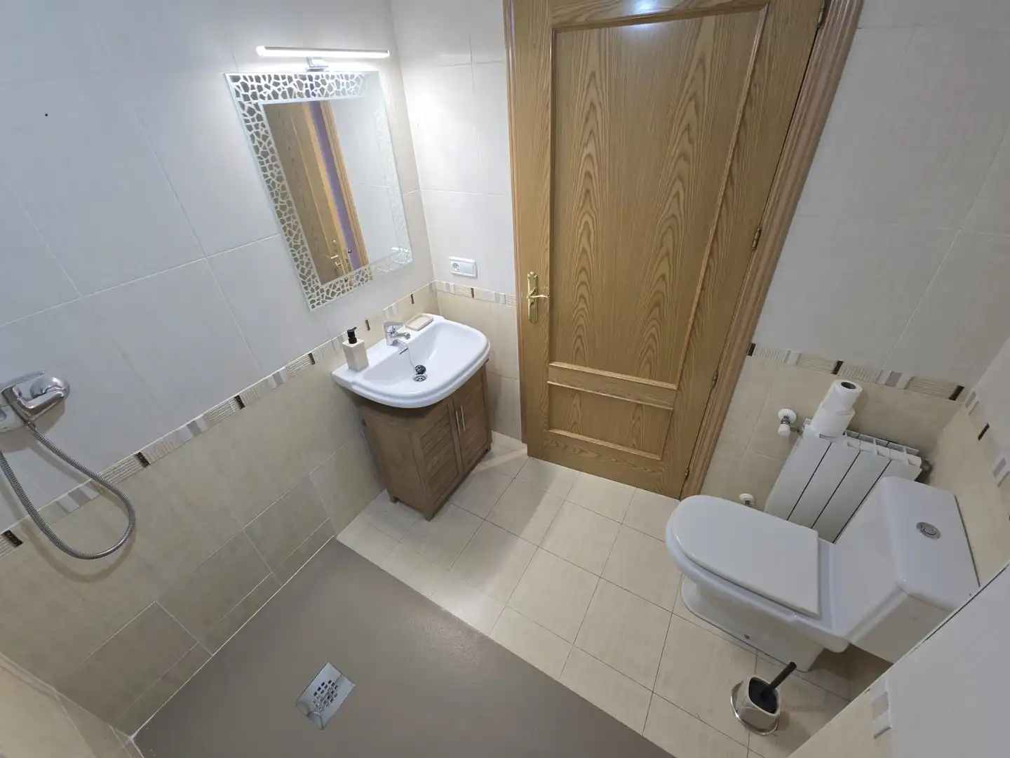 Bathroom of Flat for rent in Cáceres  with Air Conditioner, Heating and Terrace