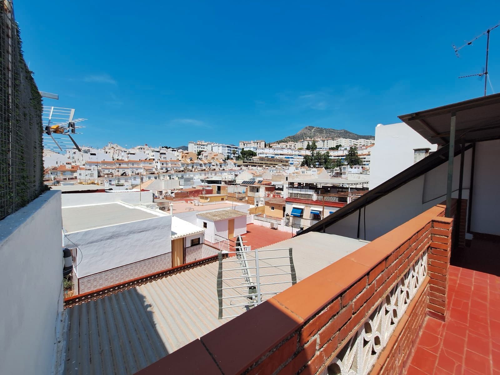Vista exterior de Casa o xalet en venda en Benalmádena amb Terrassa, Moblat i Forn