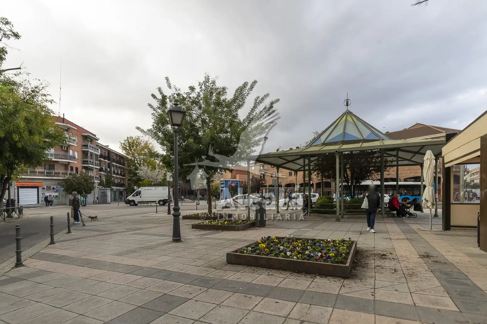 Vista exterior de Piso en venta en Madrid con Calefacción, Jardín privado y Piscina