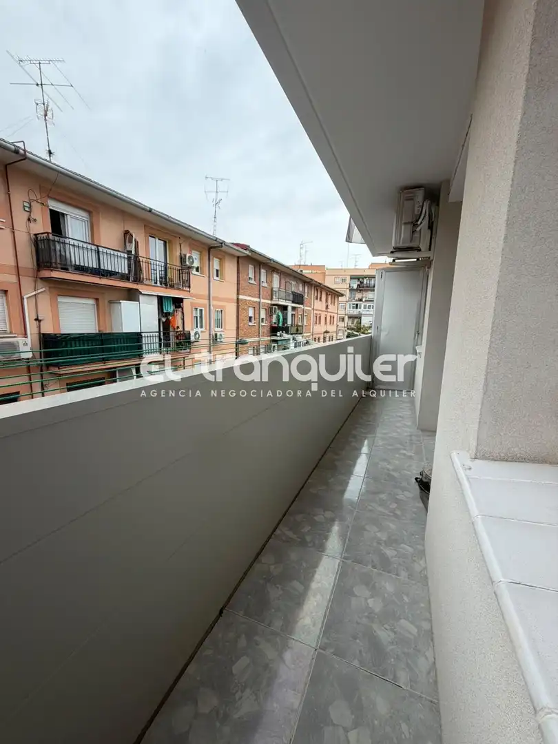 Terraza de Piso de alquiler en La Alhóndiga