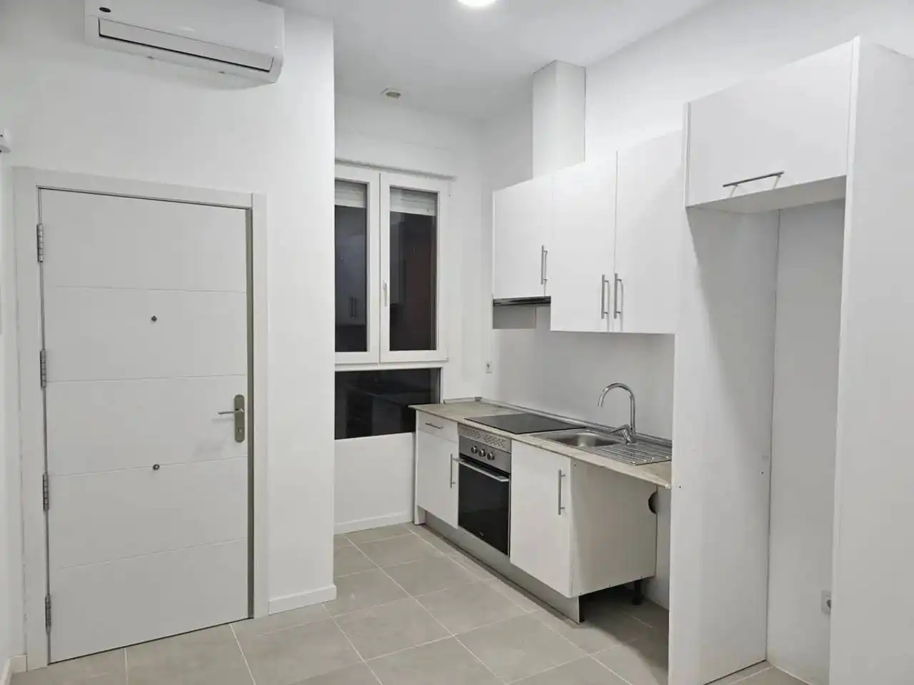 Cuina de Estudi en venda en Barcelona amb Aire condicionat, Calefacció i Parquet