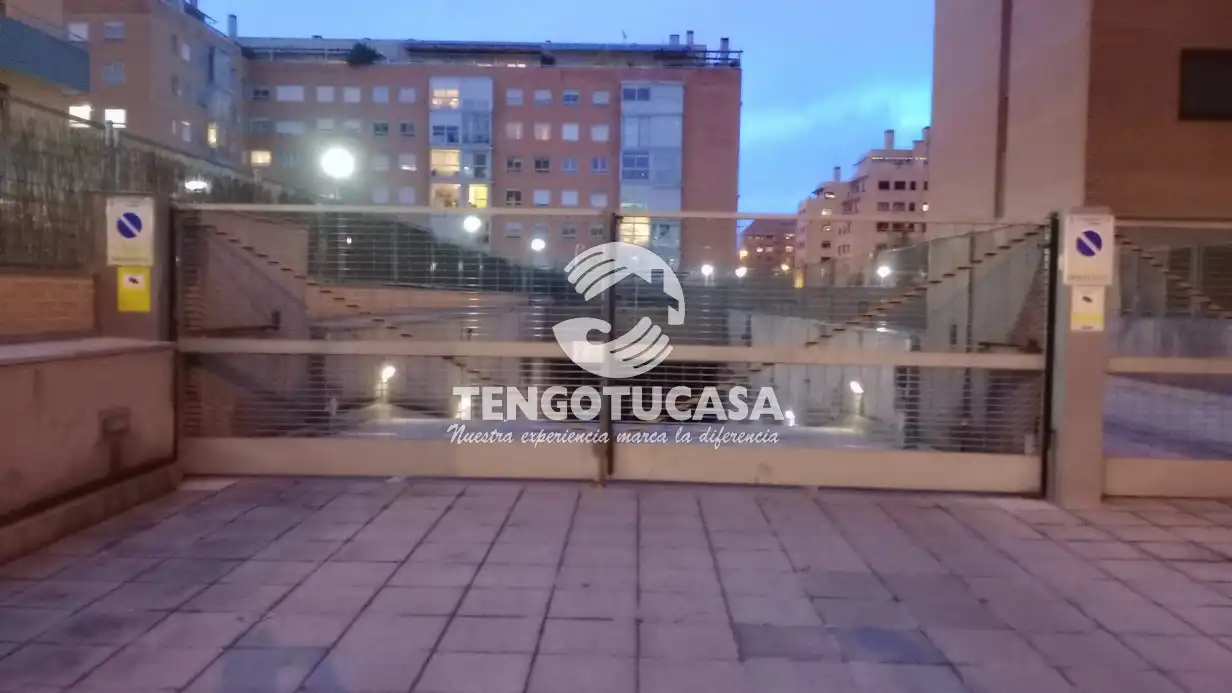Terrassa de Garatge en venda en Madrid