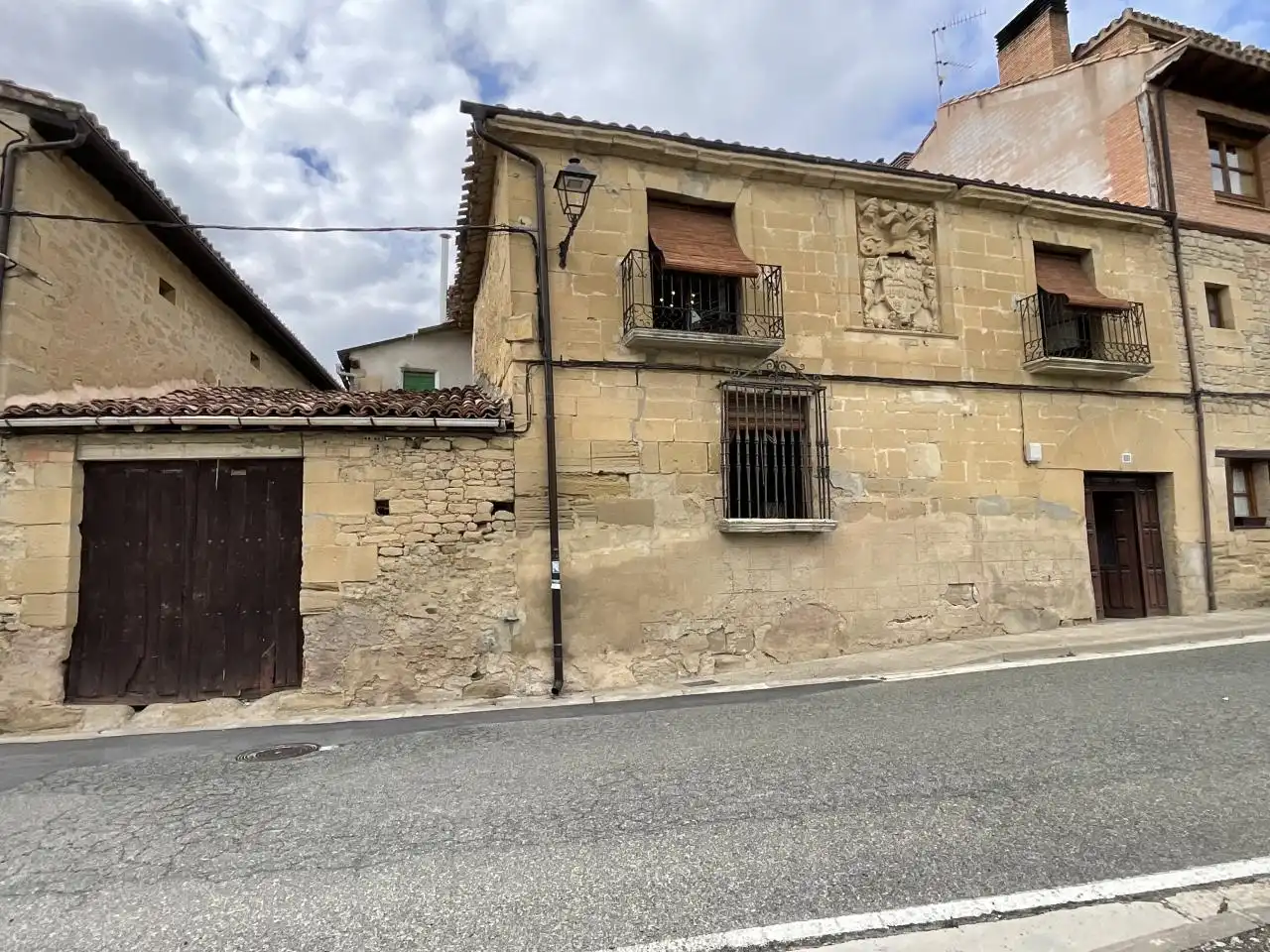 Vista exterior de Casa o chalet en venta en Villalobar de Rioja con Jardín privado, Amueblado y Balcón