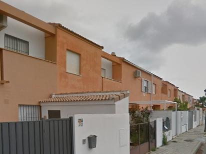Exterior view of Single-family semi-detached for sale in Espartinas  with Private garden and Terrace