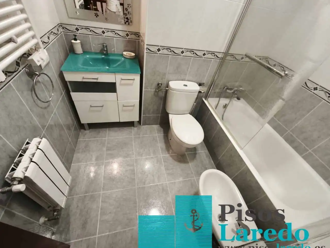 Baño de Piso en venta en Voto con Calefacción y Balcón