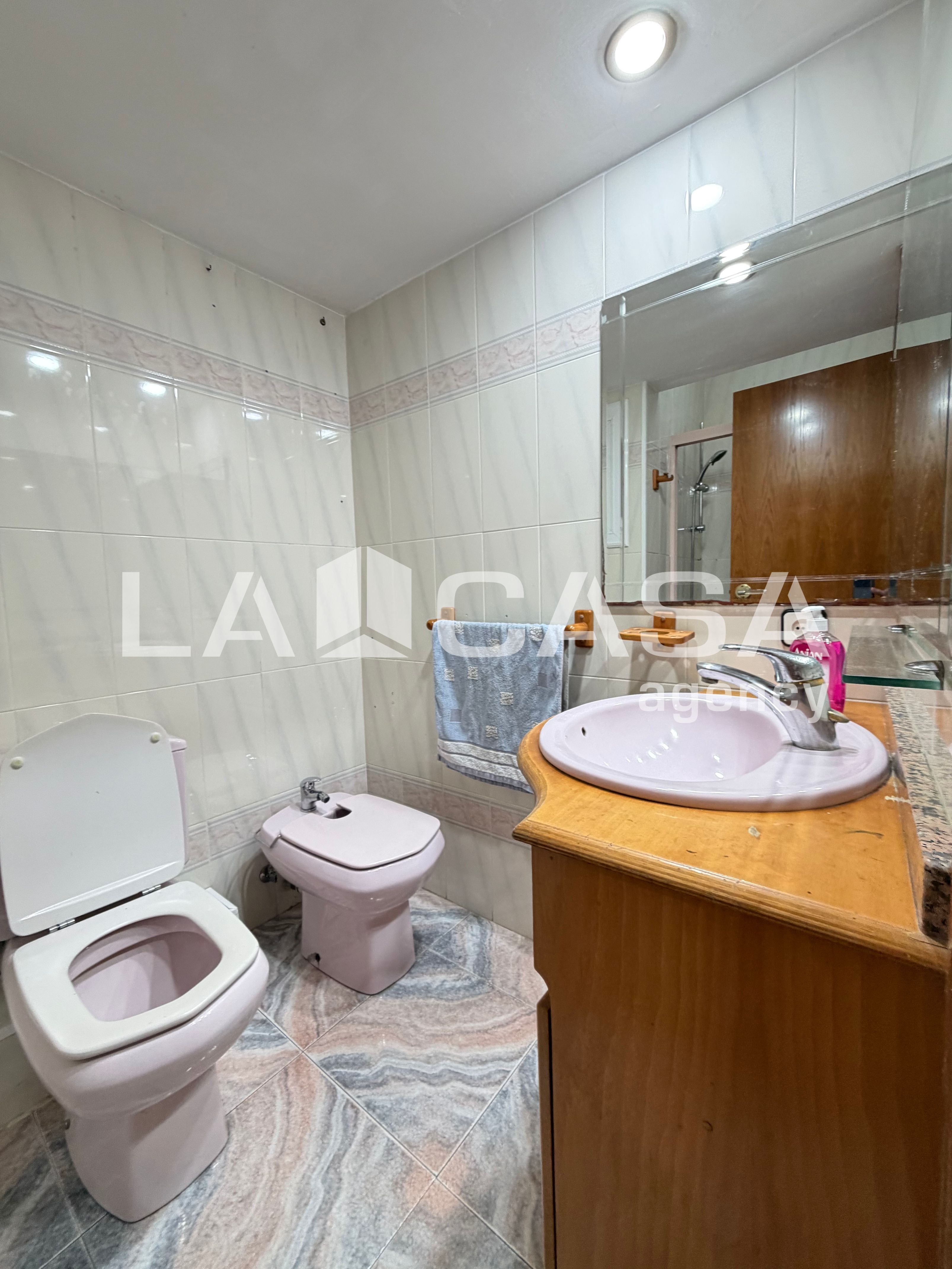 Pis en venda en Santa Coloma de Gramenet amb Balcó