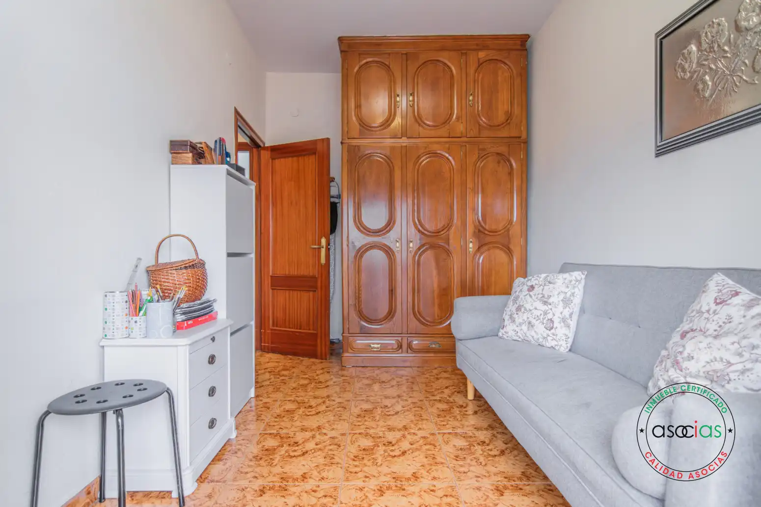Dormitori de Pis en venda en Oviedo  amb Calefacció i Terrassa