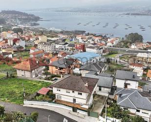 Vista exterior de Casa o xalet en venda en Redondela amb Calefacció, Jardí privat i Terrassa