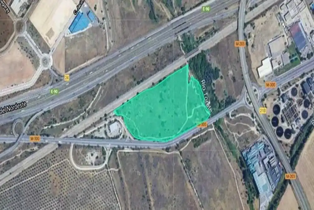 Land for sale in Reyes Católicos