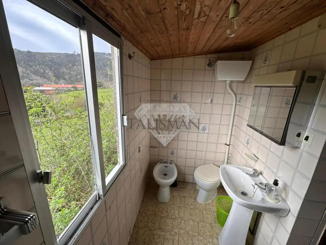 Baño de Casa o chalet en venta en A Lama   con Jardín privado, Trastero y Amueblado