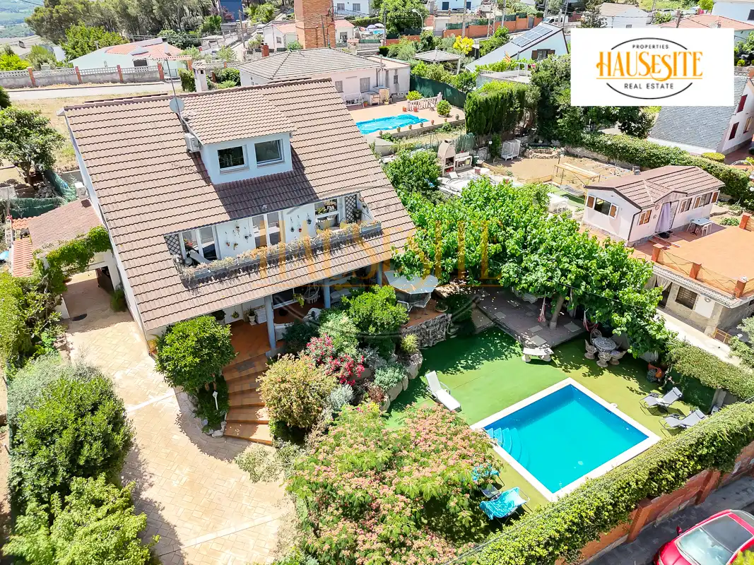 Jardín de Casa o chalet en venta en Mediona con Aire acondicionado, Calefacción y Jardín privado