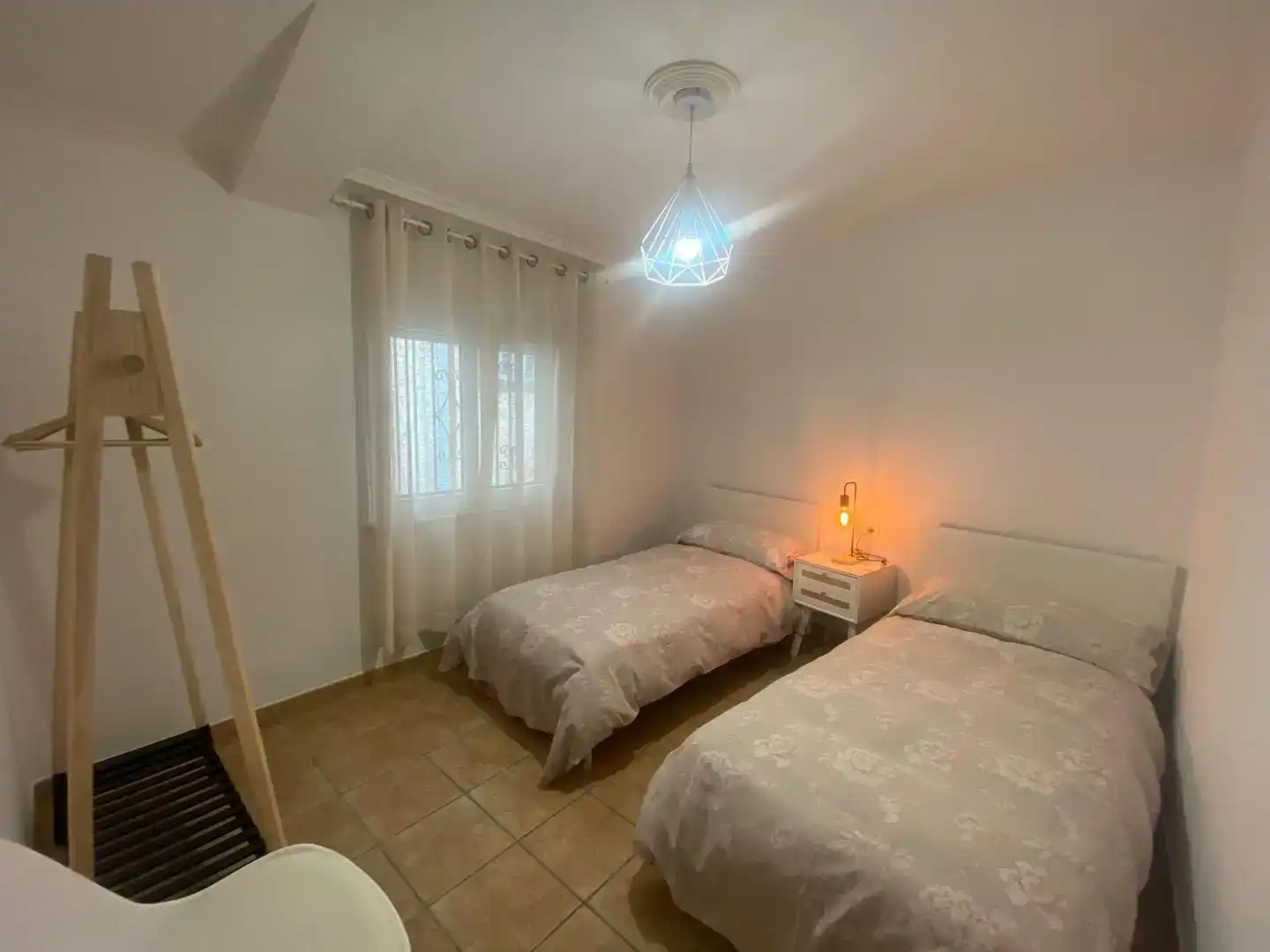 Schlafzimmer von Wohnung zur Miete in Corcubión mit Möbliert