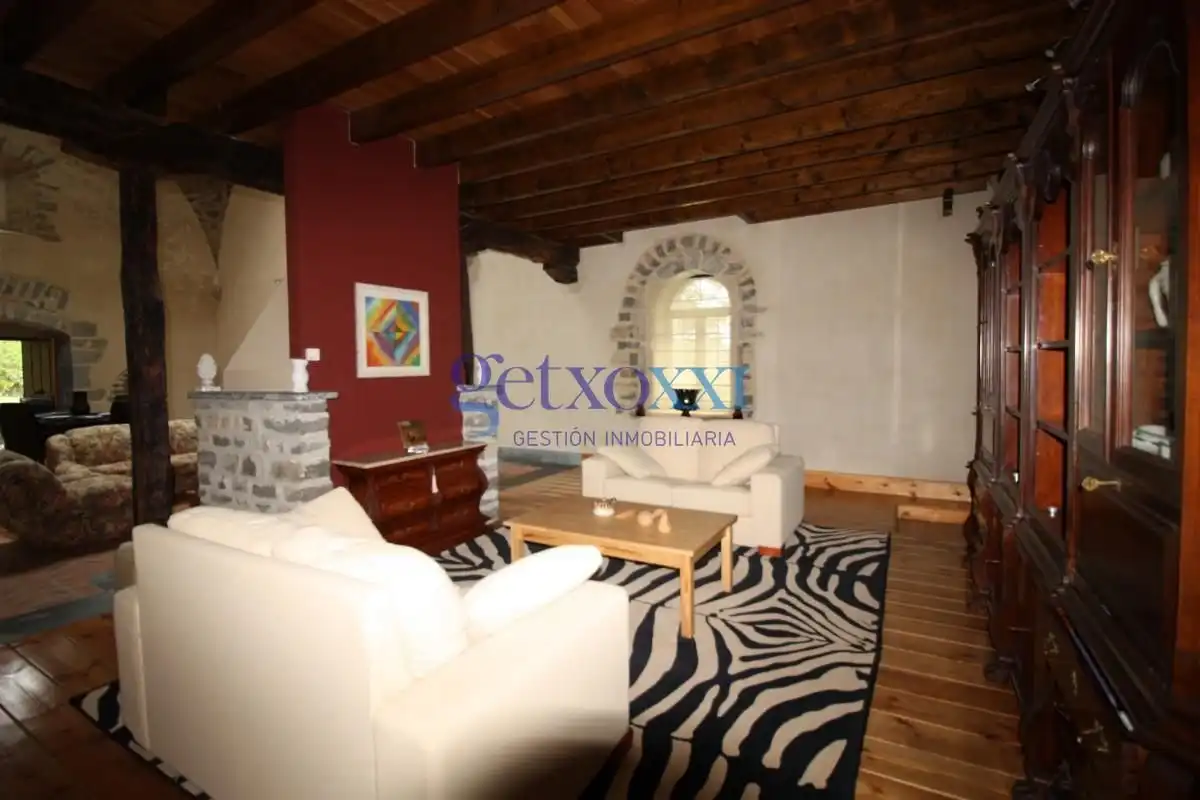 Sala d'estar de Finca rústica en venda en Entrambasaguas amb Calefacció, Jardí privat i Terrassa