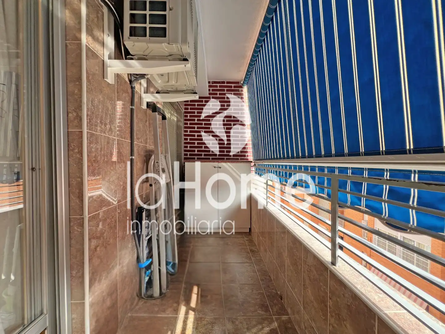 Terrace of Flat for sale in Paterna  with Air Conditioner, Oven and Balcony