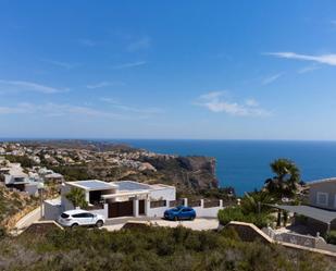 Vista exterior de Casa o xalet en venda en Benitachell / El Poble Nou de Benitatxell amb Aire condicionat, Calefacció i Jardí privat