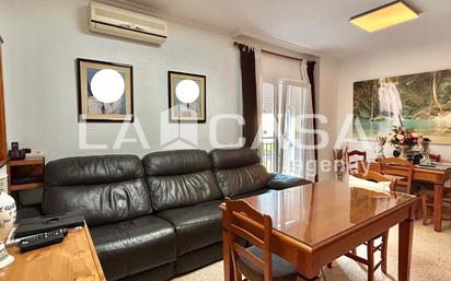 Living room of Flat for sale in  Sevilla Capital  with Terrace