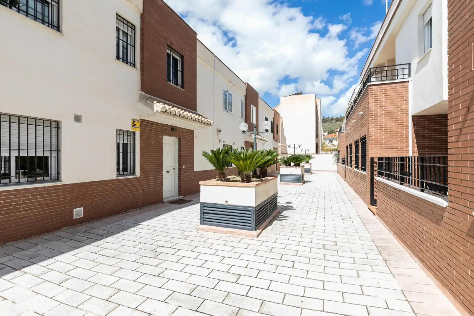 Exterior view of Houses for sale in Granada  with Air Conditioner, Heating and Terrace