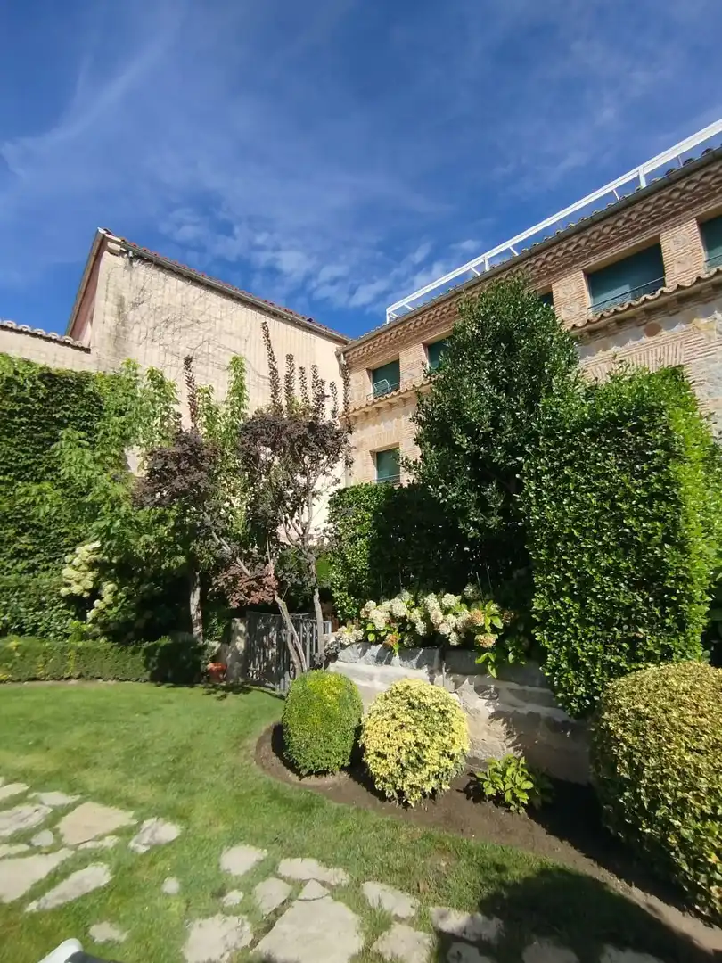Vista exterior de Pis en venda en Ávila amb Calefacció, Traster i Moblat
