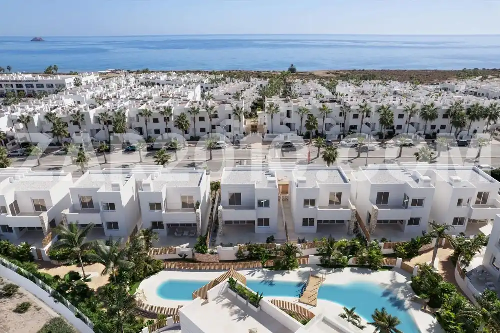 Villa avec piscine à vendre à Avenida Europa