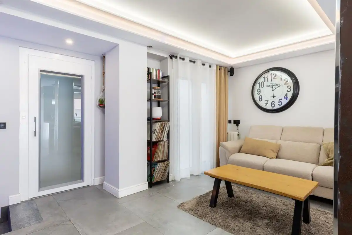 Sala d'estar de Dúplex en venda en Sagunto / Sagunt amb Aire condicionat, Calefacció i Terrassa