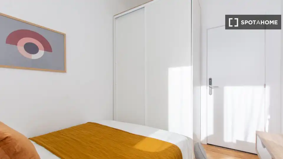 Dormitori de Pis per a compartir en Madrid amb Aire condicionat, Calefacció i Terrassa