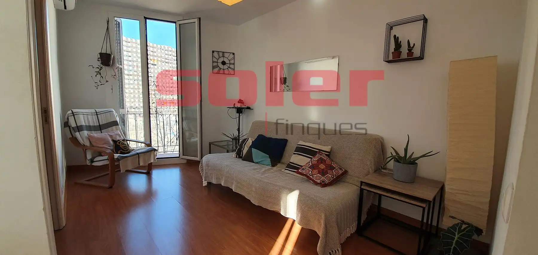 Sala de estar de Piso de alquiler en Barcelona con Aire acondicionado, Calefacción y Parquet