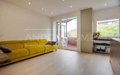Living room of Flat for sale in  Barcelona Capital  with Air Conditioner, Heating and Oven