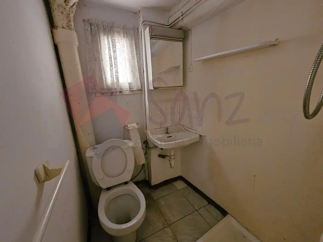 Bathroom of Buildings for sale in Lardero