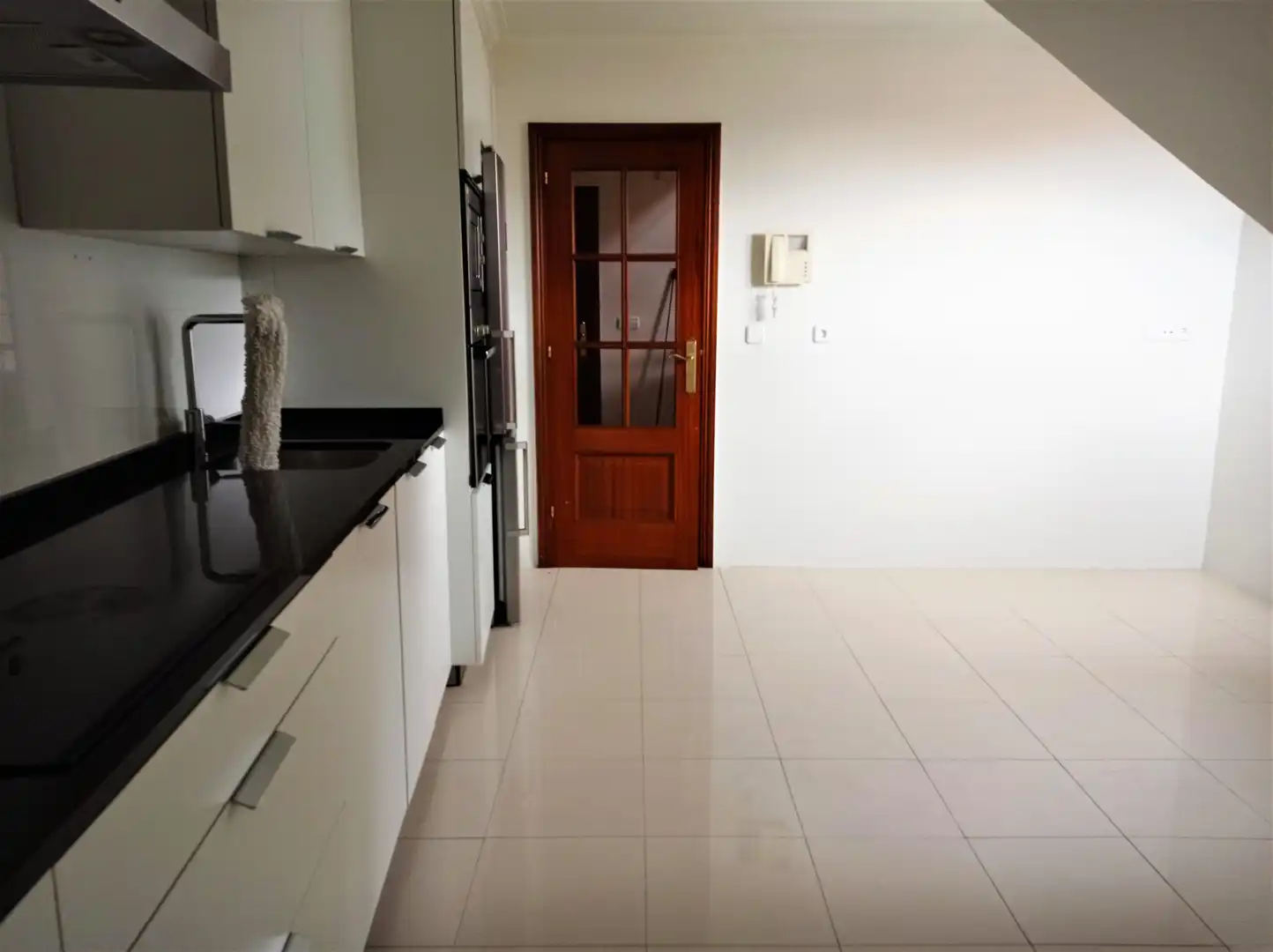 Küche von Maisonette zum Verkauf in Pontevedra Capital  mit Heizung, Parkett und Terrasse