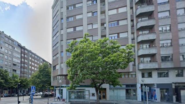 Local comercial en Venta en GASTEIZ, 19 en Coronación