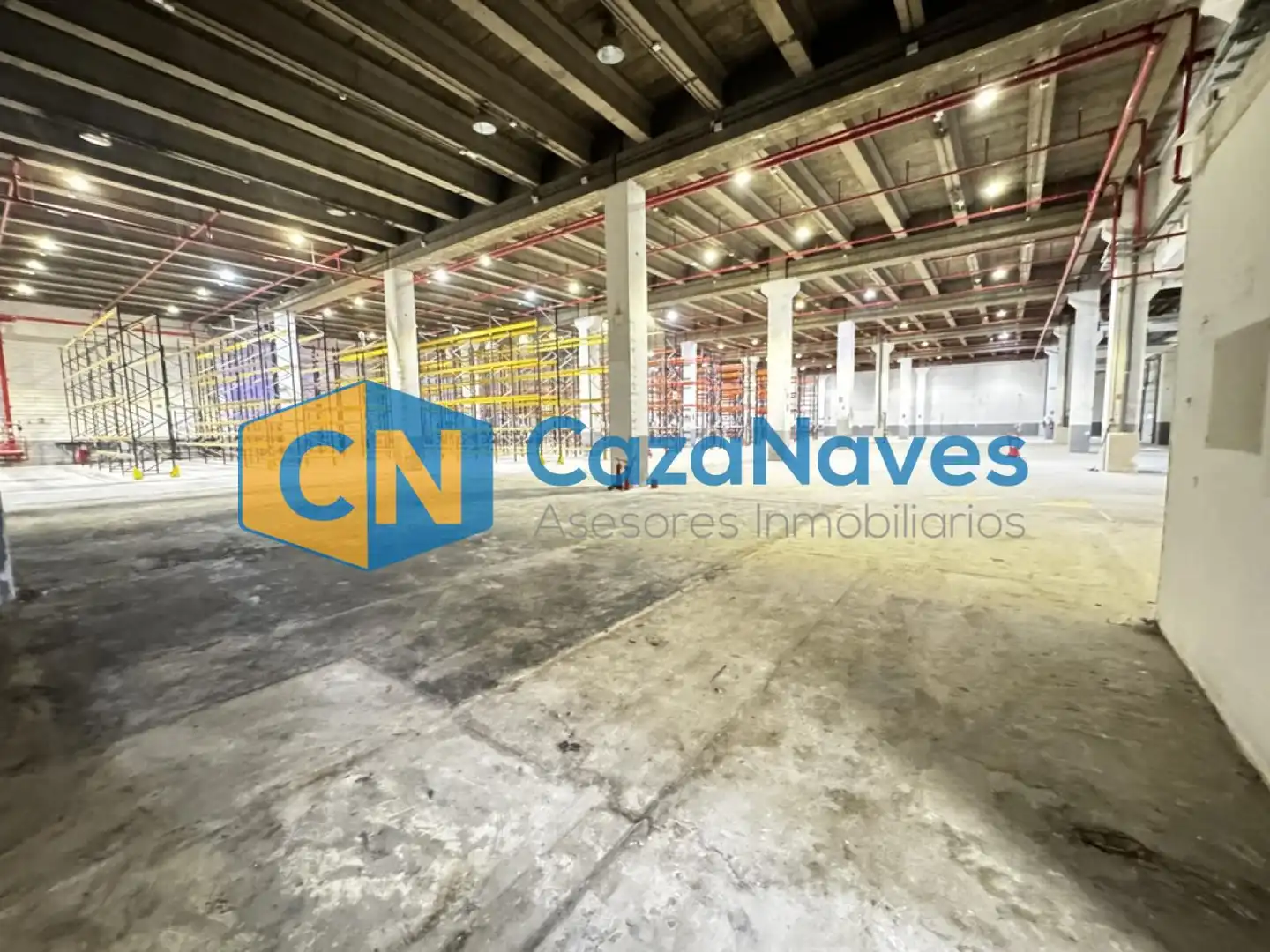 Industrial building to rent in Avenida de la Cañada 64