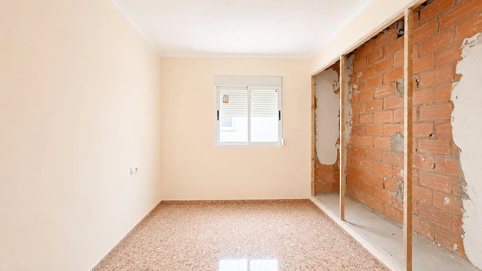 Flat for sale in Carlet  with Balcony