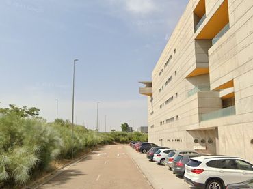 Local comercial en venda a Calle Osca