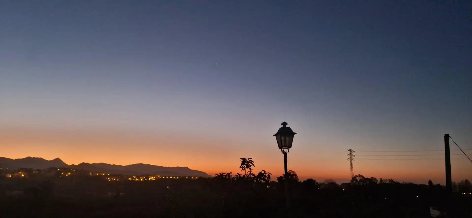 Vista exterior de Casa o chalet en venta en Vélez-Málaga