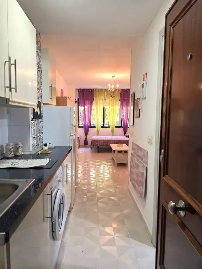 Habitación de Estudio en venta en Torremolinos con Aire acondicionado, Calefacción y Amueblado