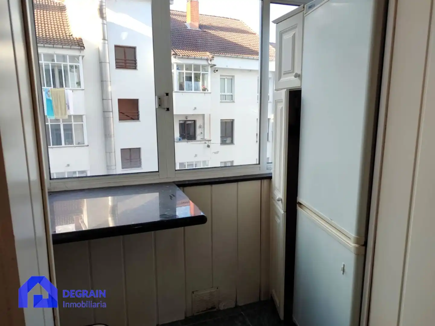 Dormitori de Pis en venda en Oviedo  amb Traster