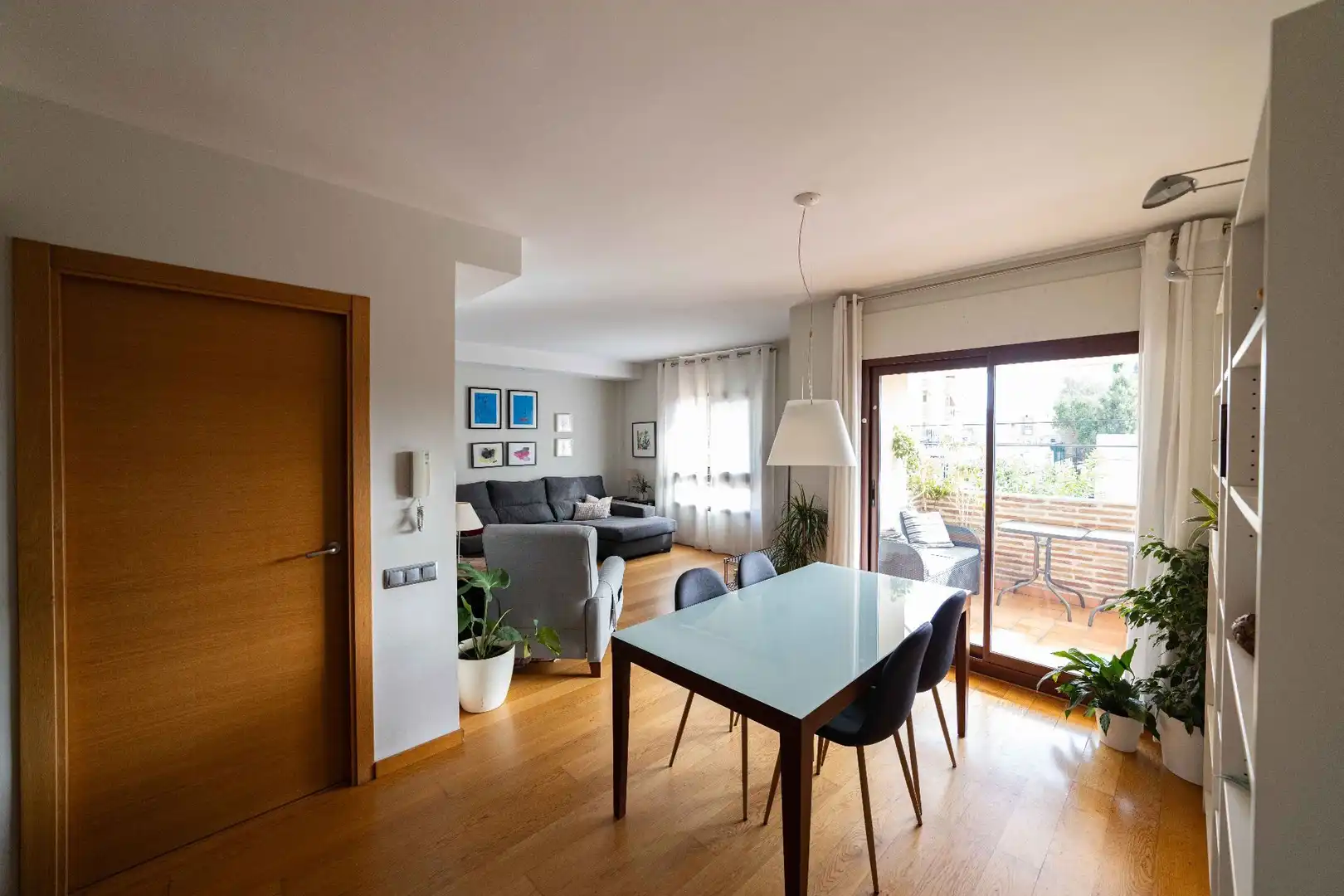 Living room of Detached homes for sale in L'Eliana  with Air Conditioner, Terrace and Storage room