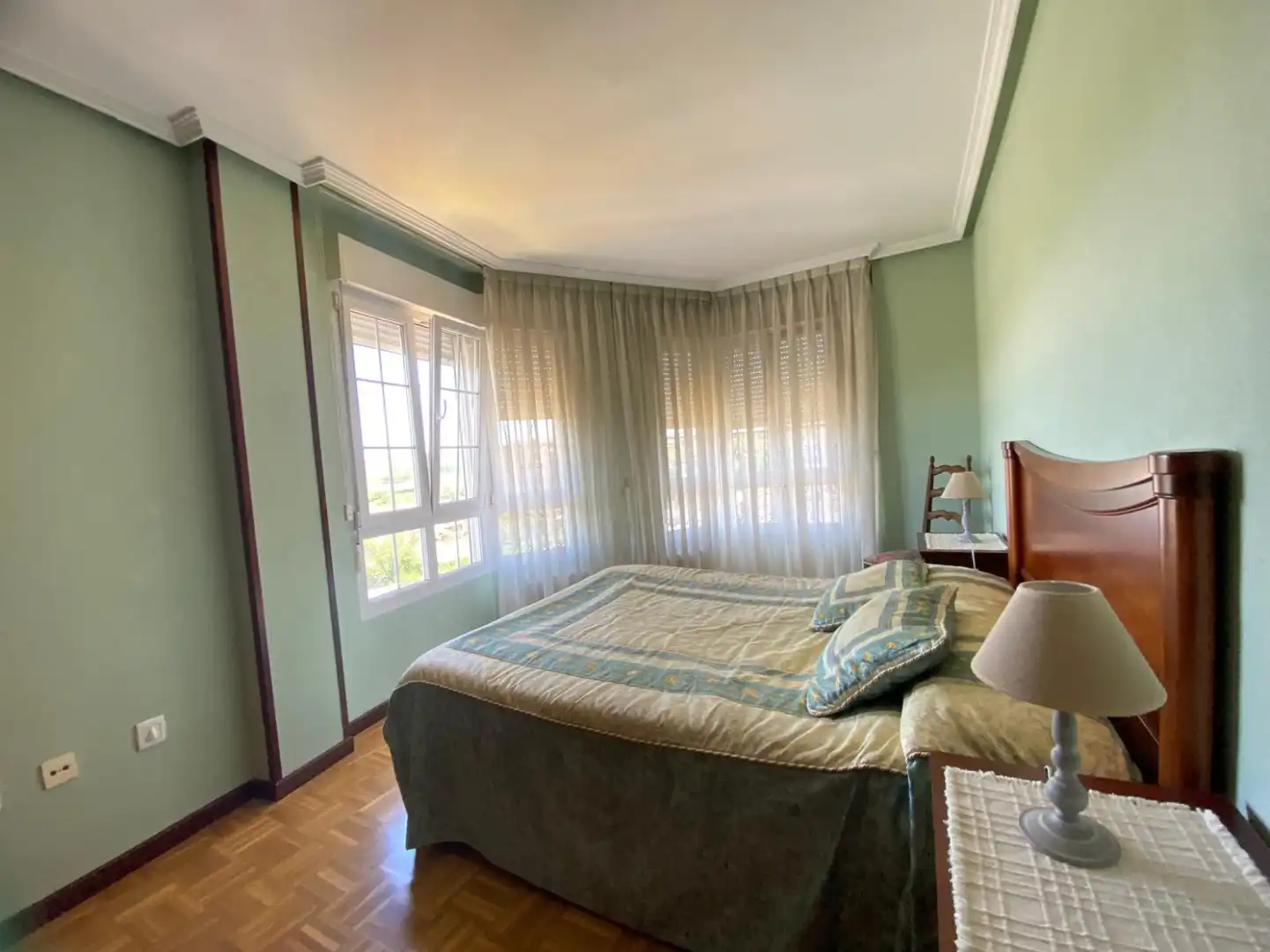 Schlafzimmer von Wohnung zur Miete in Siero mit Heizung und Privatgarten