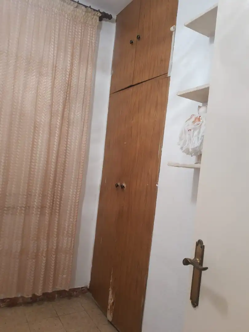 Habitación de Piso en venta en L'Hospitalet de Llobregat con Balcón