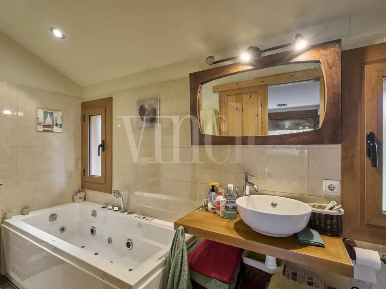 Bany de Casa o xalet en venda en Fontanals de Cerdanya amb Calefacció, Jardí privat i Parquet