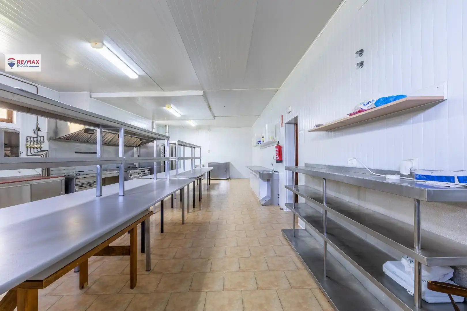 Cuina de Local en venda en Frómista  amb Aire condicionat i Moblat